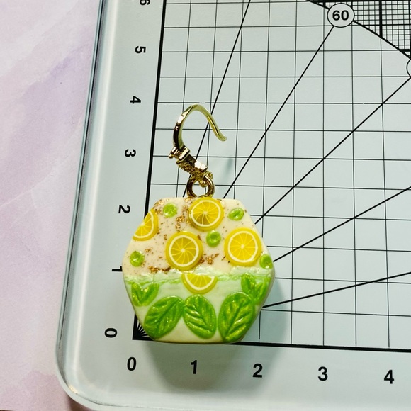 Lemonade! Lemon and mints Leaf 🍃 Dangle Earrings - Picture 5 of 5